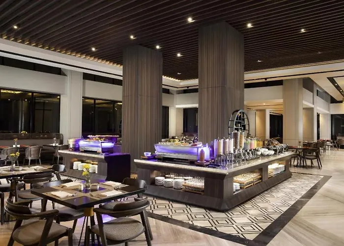 Hotel Santika Premiere Padang